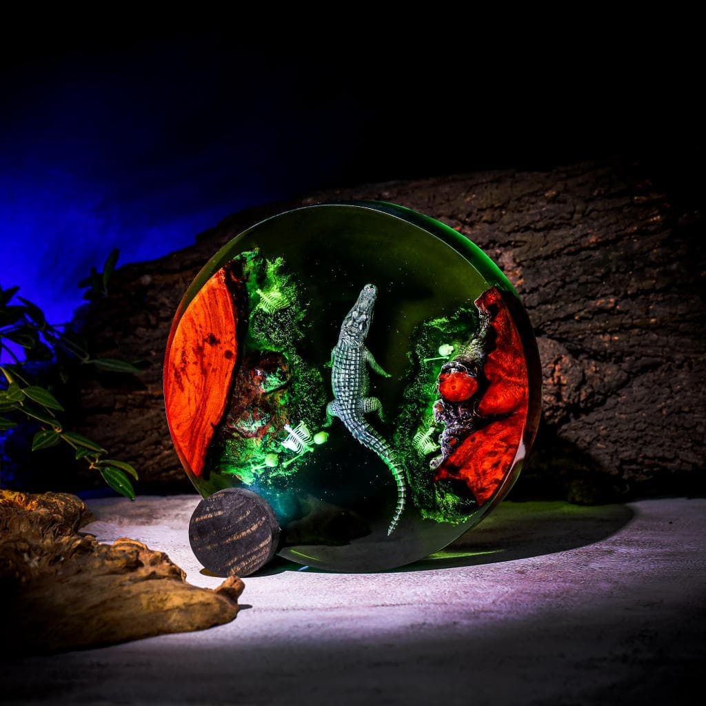 Crocodile Resin Lamp, Mountain Forest Lamp - Resinartgift