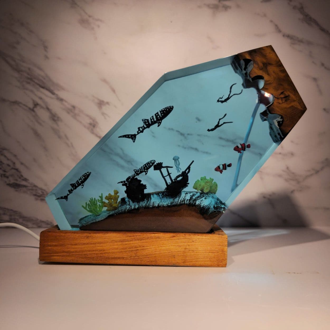 Divers and Whale Shark Resin Lamp, Ocean Lamp - Resinartgift