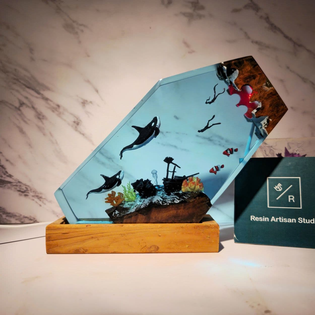 Orca Shark vs Divers Resin Lamp, Ocean Lamp - Resinartgift